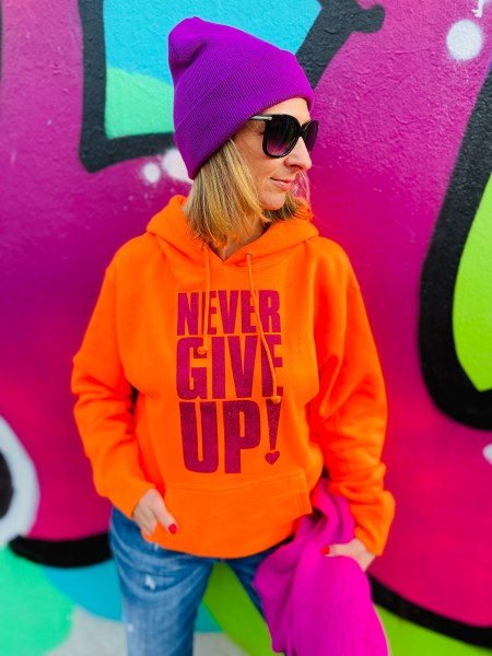 ElSa Hoodie "Never give up"
